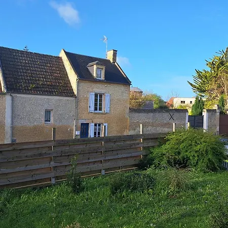 Holiday home Maison Proche Plages Du Debarquement Douvres-la-Delivrande
